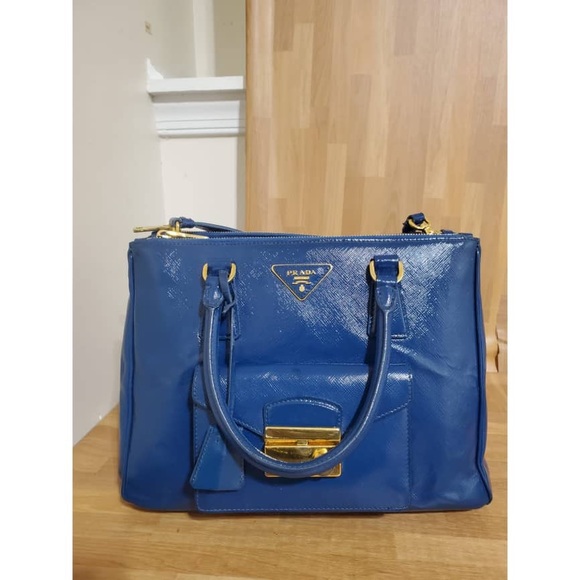 Authentic Prada Saffiano Patent Leather Front Pocket Double Zip Lux Tote - Picture 2 of 11